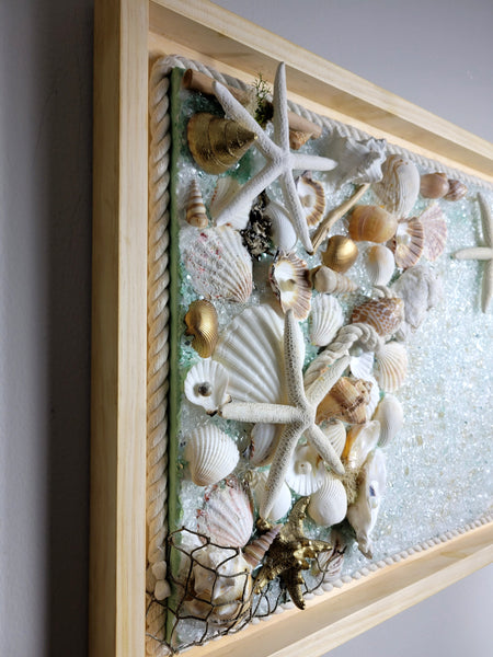 Frame with seashells and fishing net Stock Photo by ©paulgrecaud